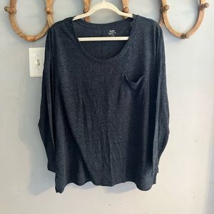 Women’s long sleeve tee